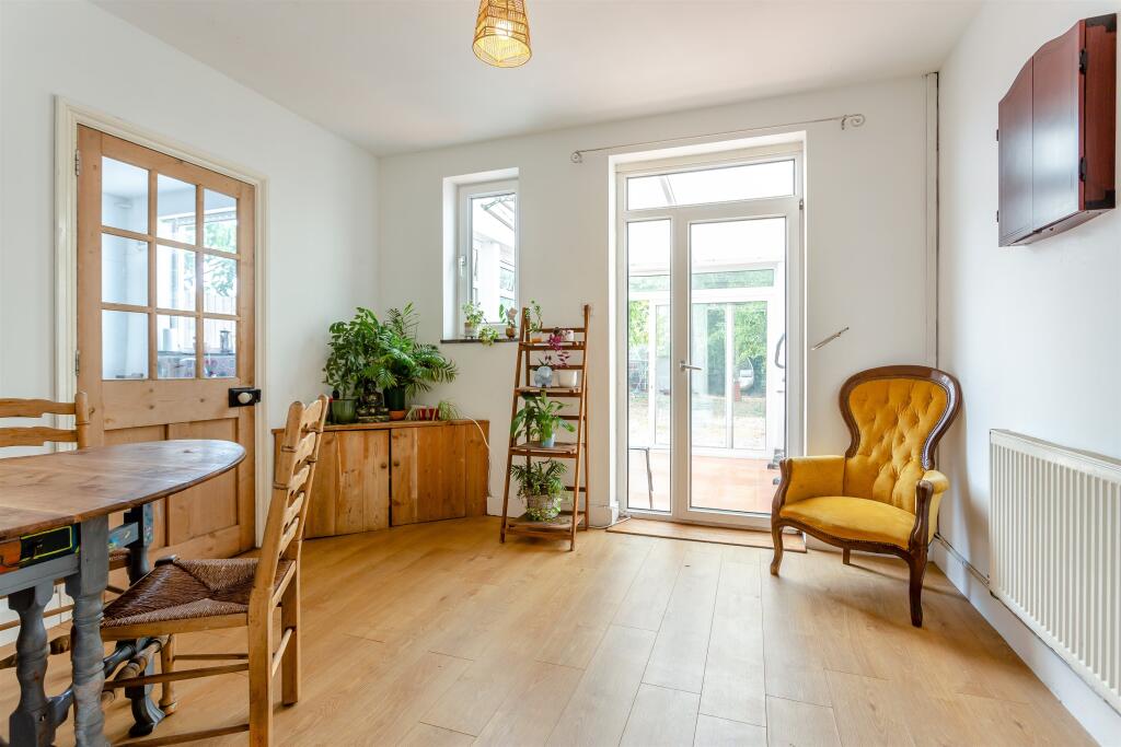 House in Newport, Portskewett - View 4