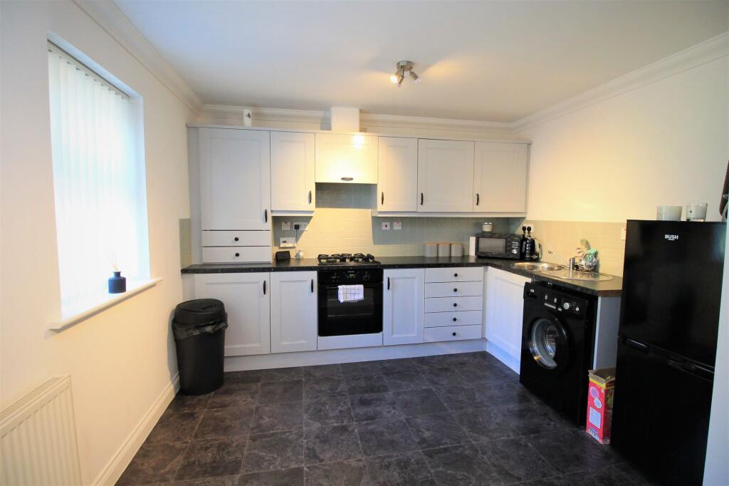 Apartment in Newcastle upon Tyne - View 3