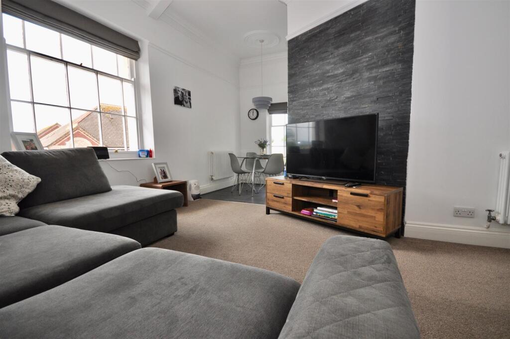 Apartment in Taunton, Wilton - View 5