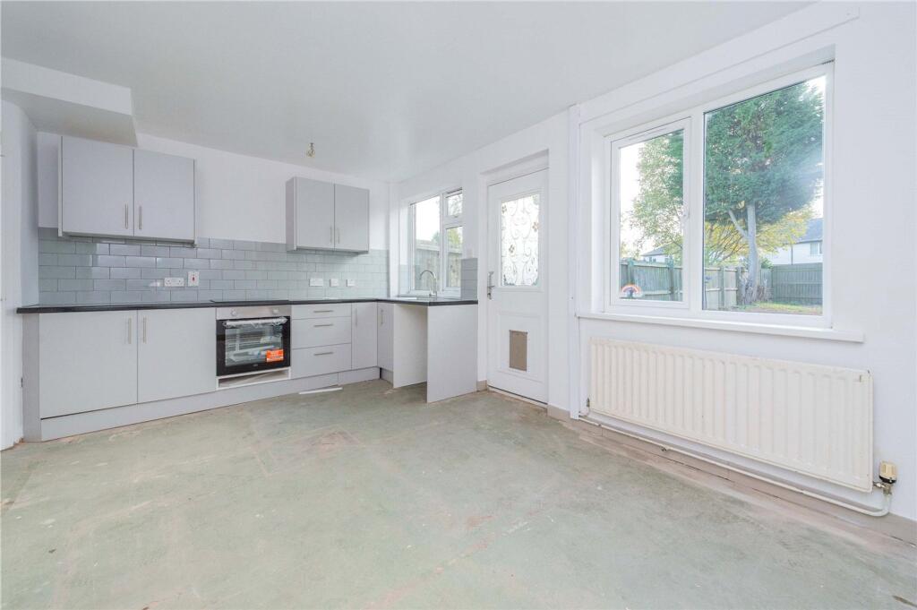 Freeston Avenue, St. Georges, TF2 photo 2