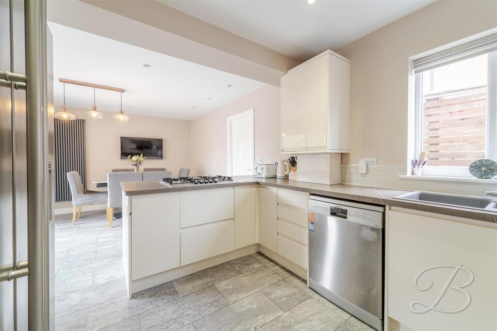 House in Nottingham, Ravenshead - More