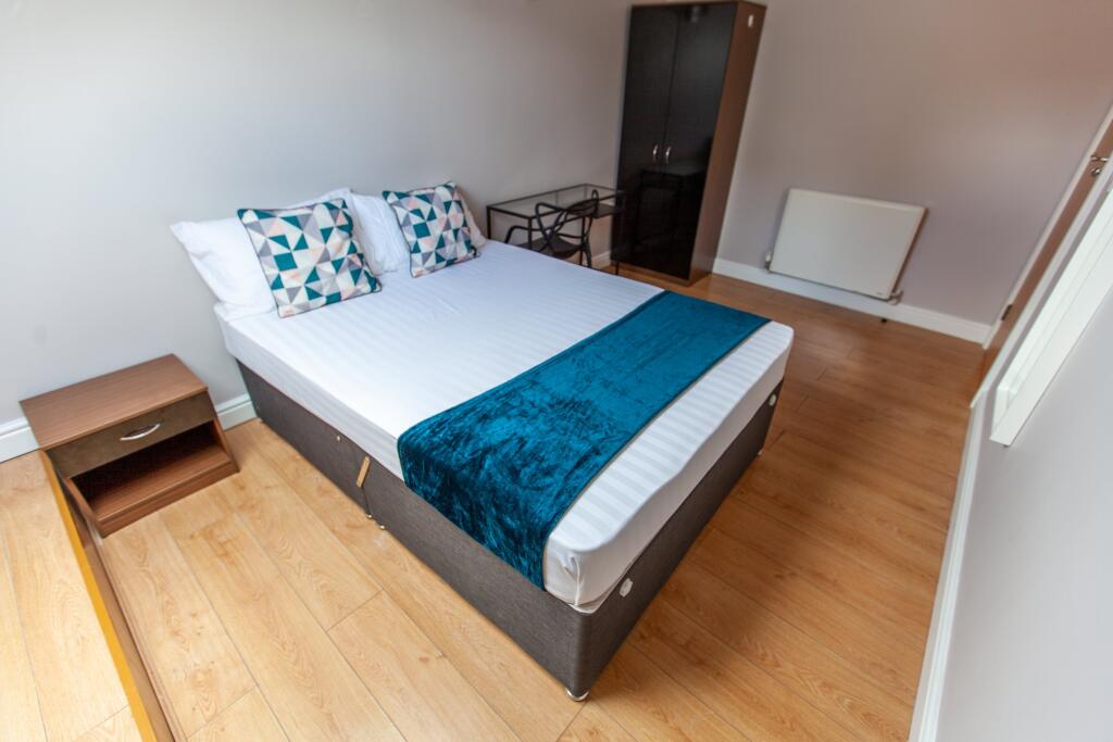 Apartment in Liverpool - View 5