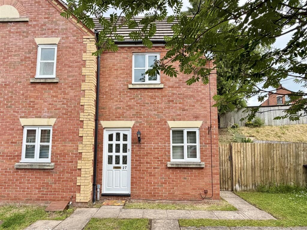 Main image of property: 27 Trafalgar Place, Shrewsbury, SY2 5EH