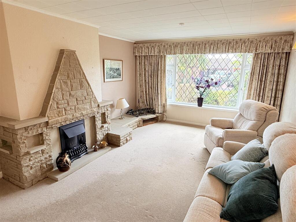 House in Wakefield - View 4
