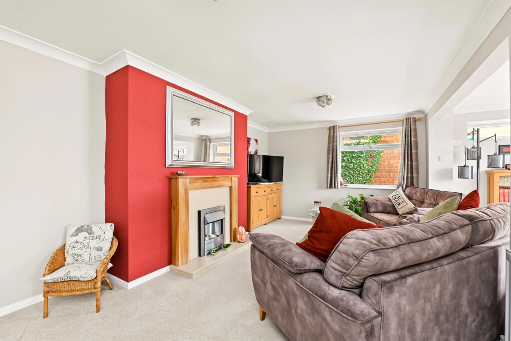 House in Luton - View 2