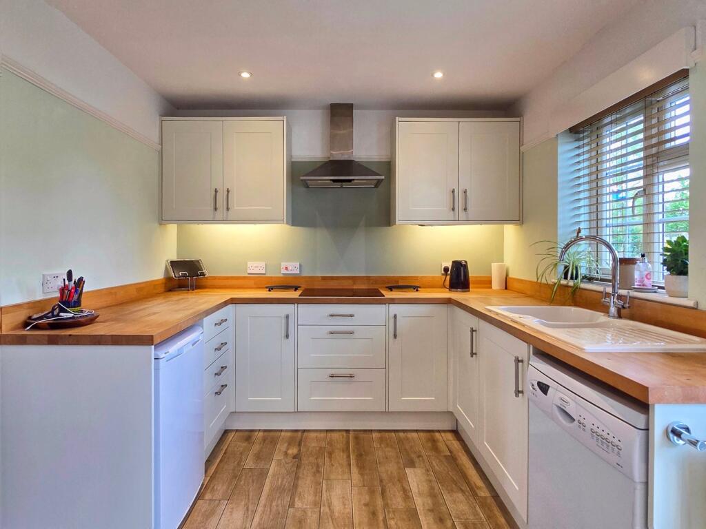 Churchill Close, Stewartby, Bedfordshire, MK43 photo 3