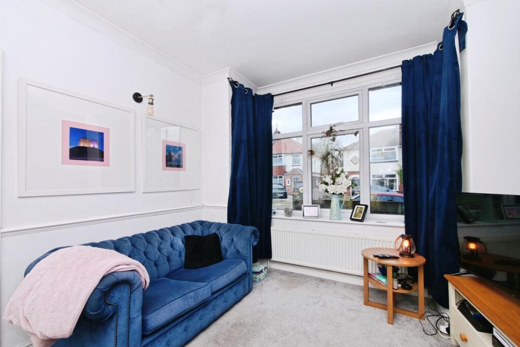 Woodside Avenue, York, North Yorkshire, YO31 photo 4
