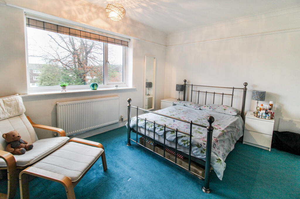 Apartment in Guildford - More