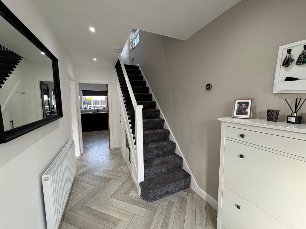 House in Frodsham, Bradley - View 5