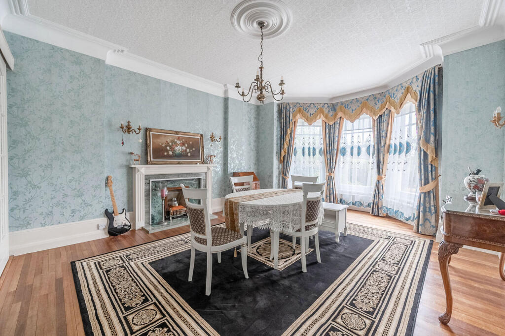 House in London - View 3
