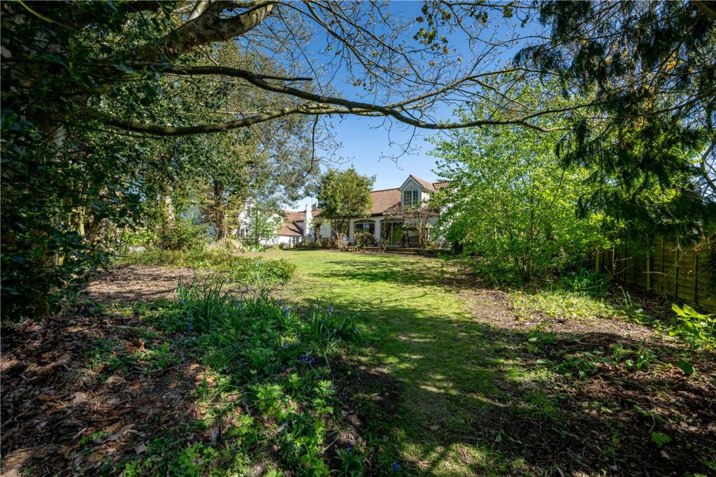 Main image of property: Beccles Road, Fritton, Great Yarmouth, Norfolk, NR31