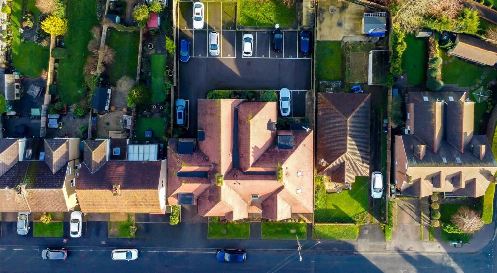 Additional image 11 of St Margarets Court, Cross Way, Harpenden, Hertfordshire, AL5