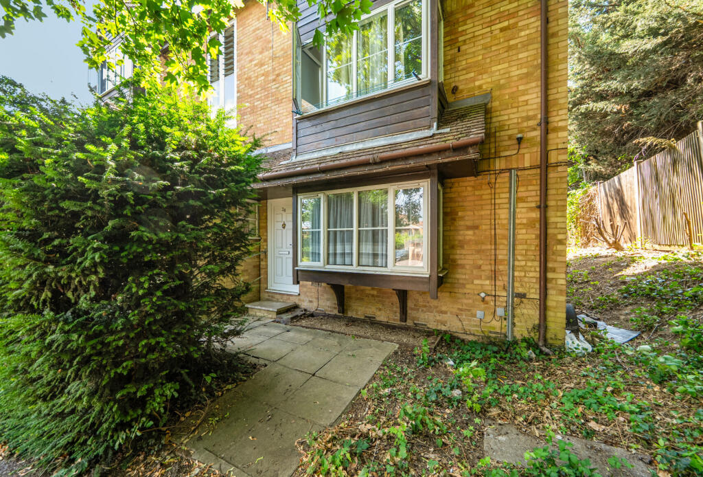 Colwyn Green, Snowdon Drive, London, NW9 - View 2