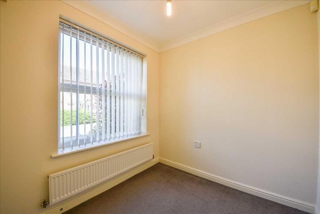 St Rochus Drive, Wellingborough, NN8 2QN - View 4