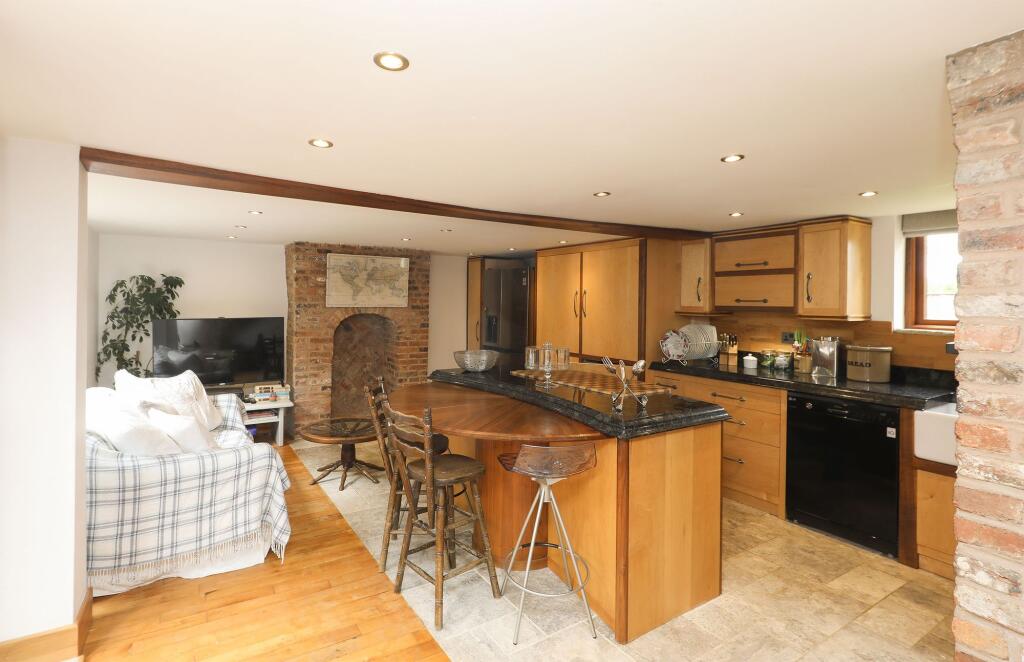 Newbold Road, Chesterfield, S41 - View 2