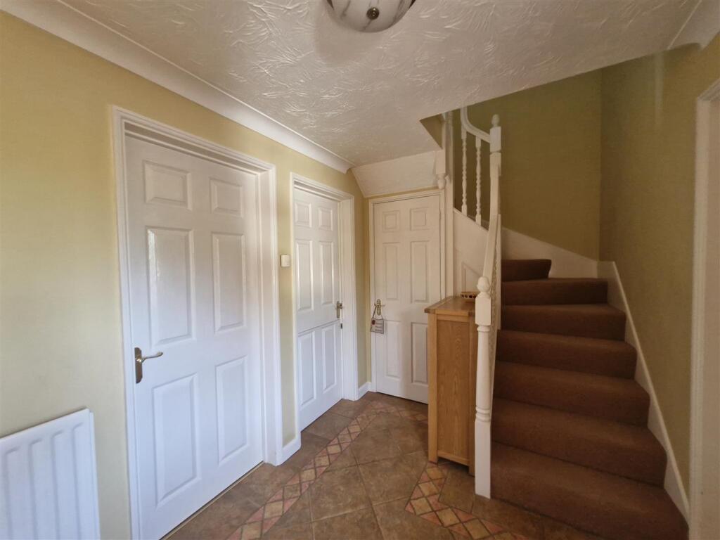House in Lugwardine, Herefordshire - View 2