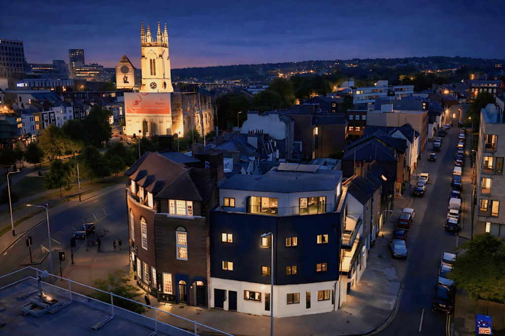 Apartment in Brighton, Round Hill - View 2