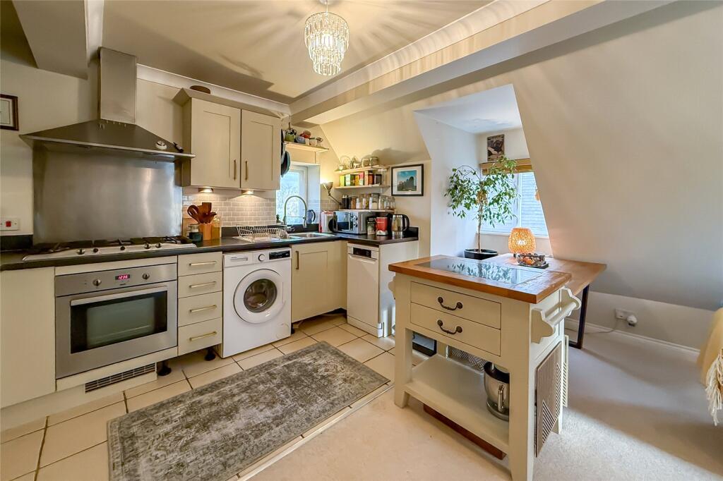 Additional image 3 of Astwick Manor, Coopers Green Lane, Hatfield, Hertfordshire, AL10