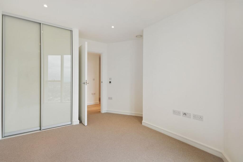 Apartment in London, Broad Green - More
