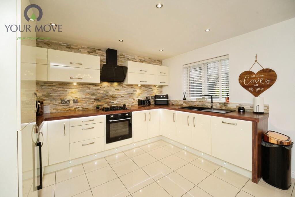 House in Bradford - View 5