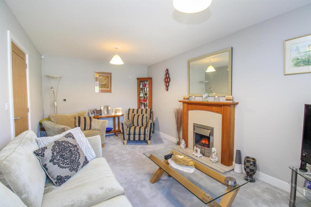 House in Northampton - View 3