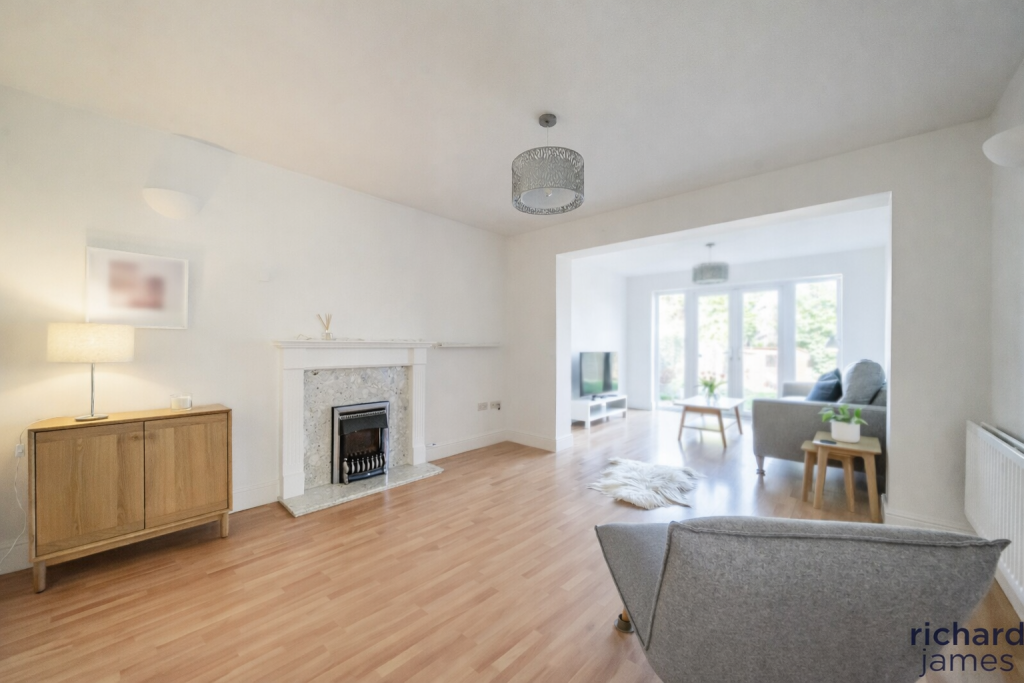 Helmsdale, Haydon Wick, Swindon, SN25 photo 2