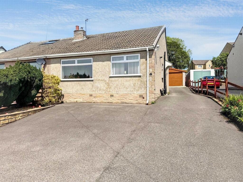 Main image of property: Middleway, Silsden