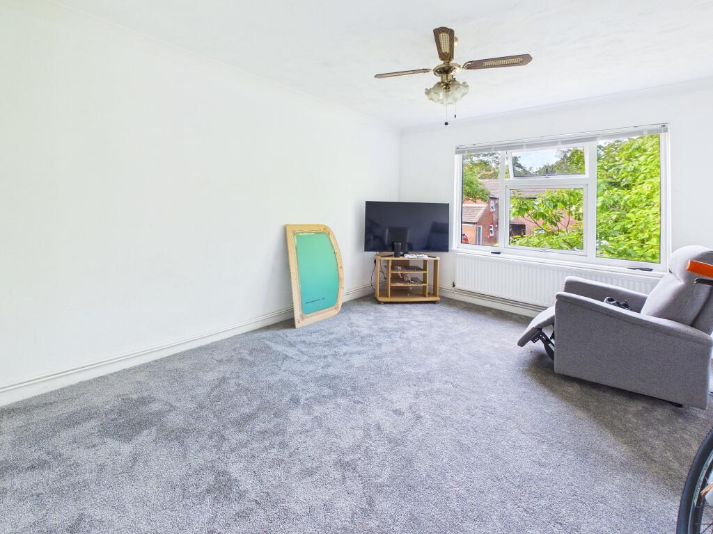 Apartment in Wigan, Greater Manchester - View 4