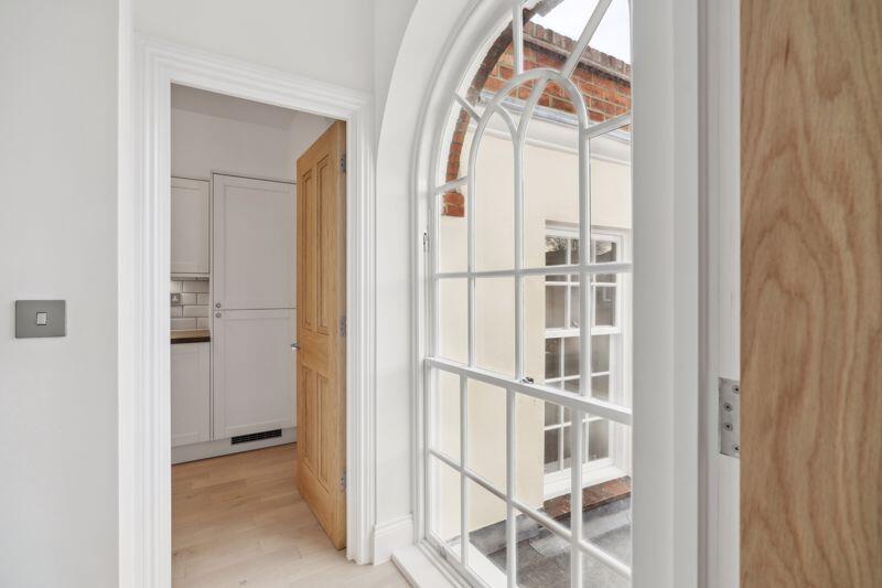 Apartment in Slough - More