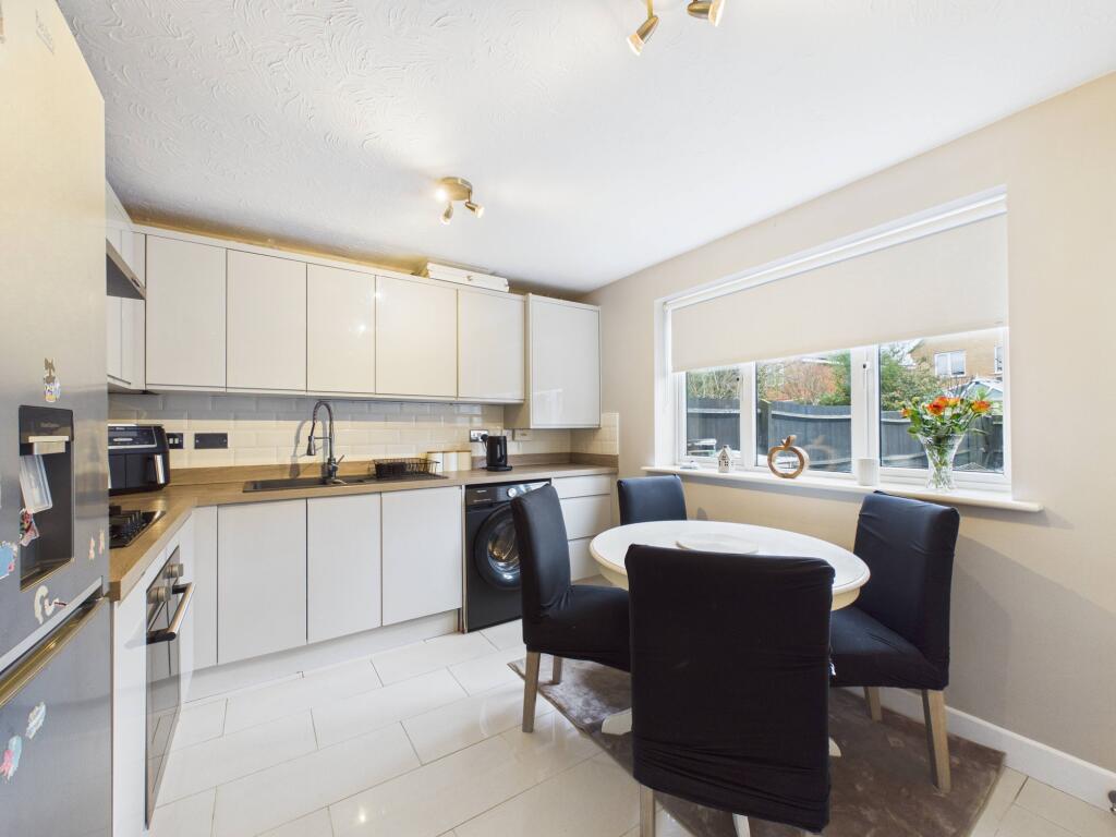 Avonmouth Drive, Alvaston photo 4