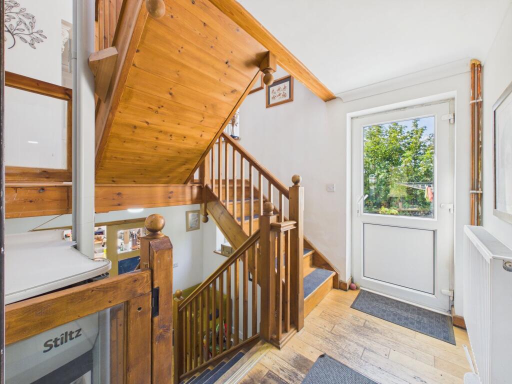 House in Lampeter Velfrey, Tavernspite - More