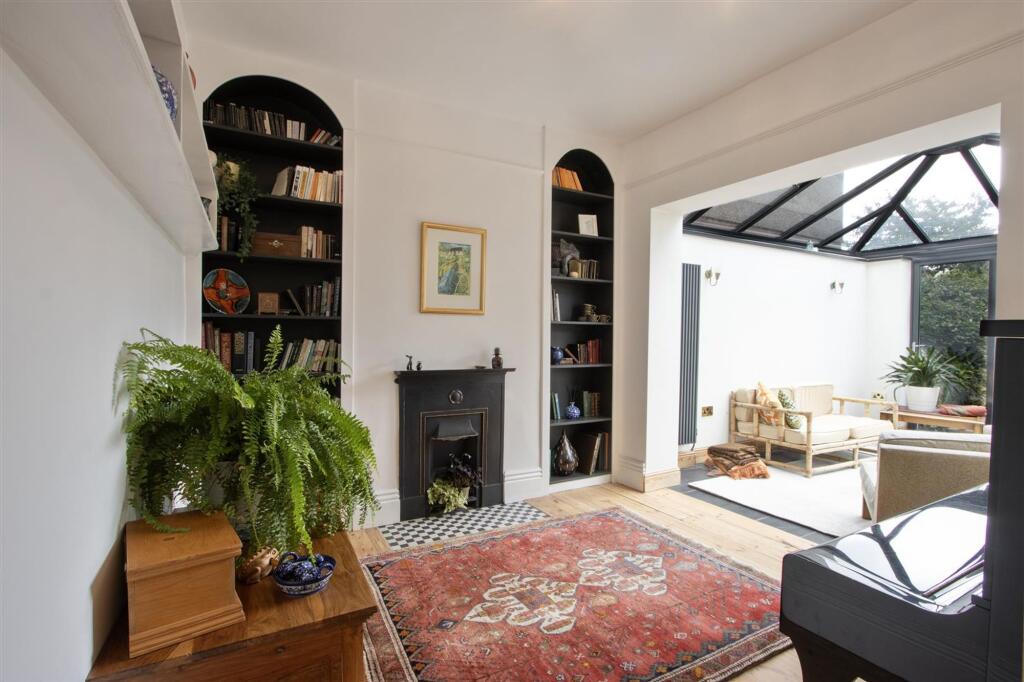 House in Chesterfield, Derbyshire - More