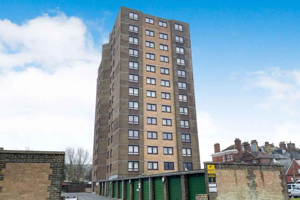 Main image of property: Kingmere, South Terrace, Littlehampton, BN17