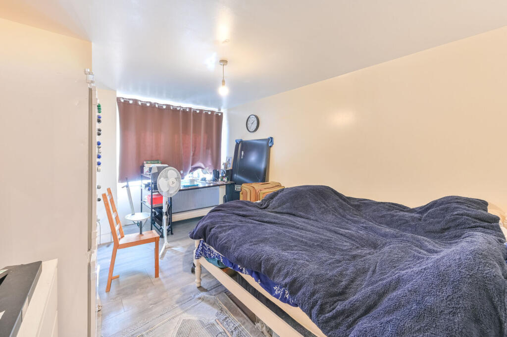 Apartment in London - More