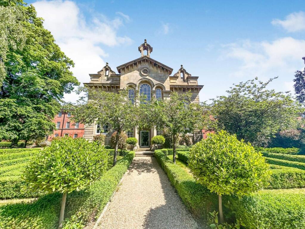 Main image of property: Houseman Crescent, West Didsbury, Greater Manchester, M20