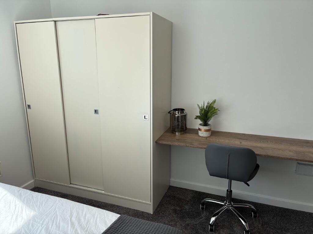 Apartment in Sheffield - View 4