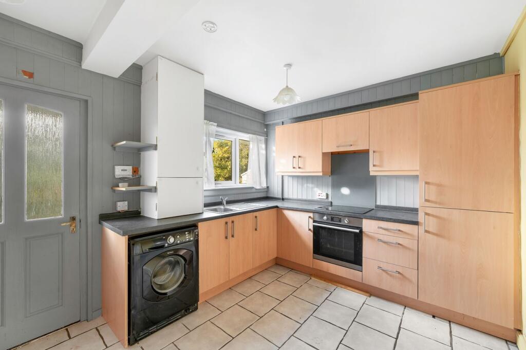 House in Kirkcaldy - More