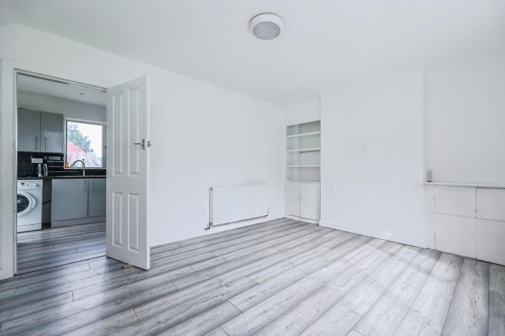 House in Nottingham, Aspley - More