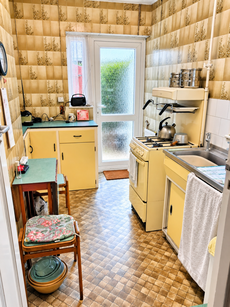 House in Southampton - More