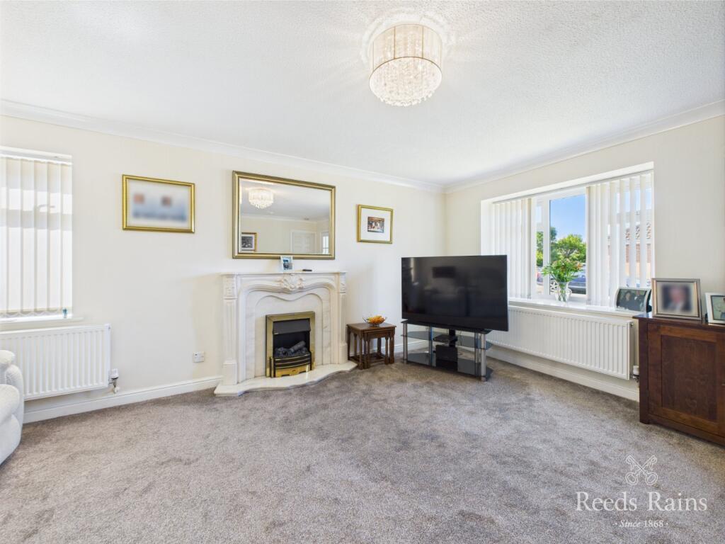 Woburn Close, Bridlington, East Yorkshire, YO16 photo 2