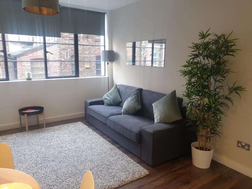 Apartment in Liverpool - More