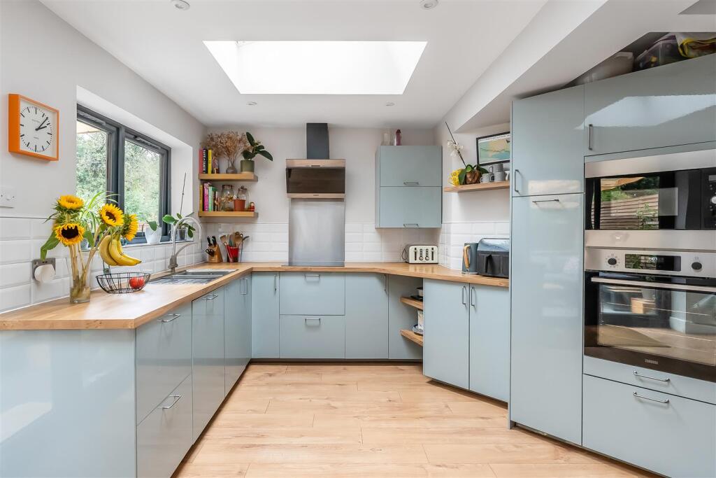 House in Tandridge, Oxted - View 5
