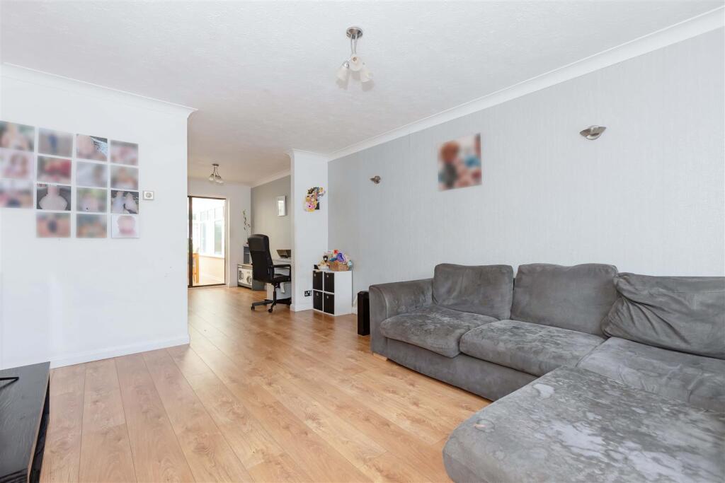 House in Worthing, West Sussex - View 4