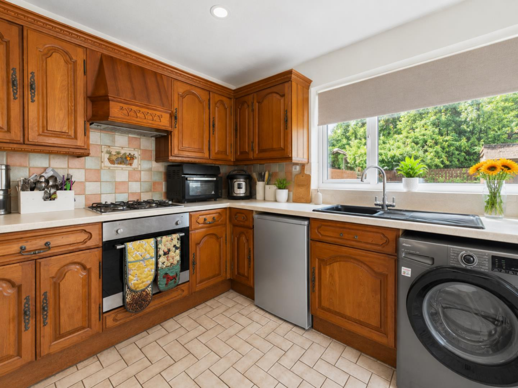 Wrenbury Road, Duston, Northampton NN5 photo 4
