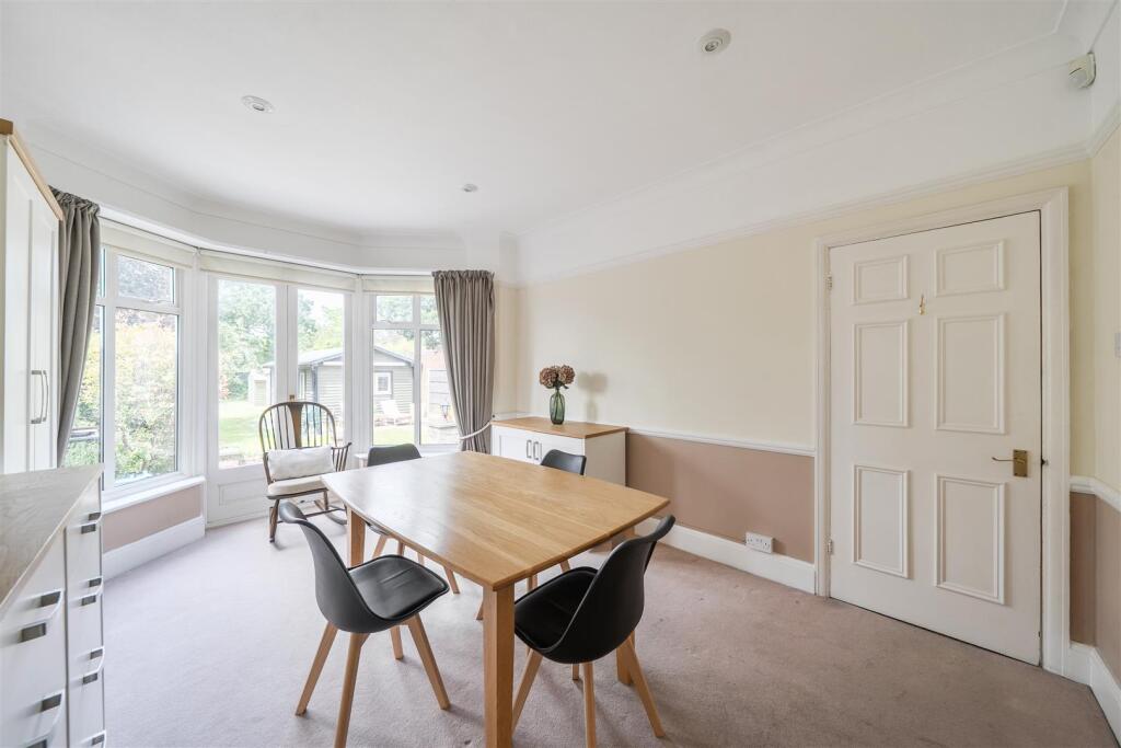 Ickenham Road, Ruislip photo 4
