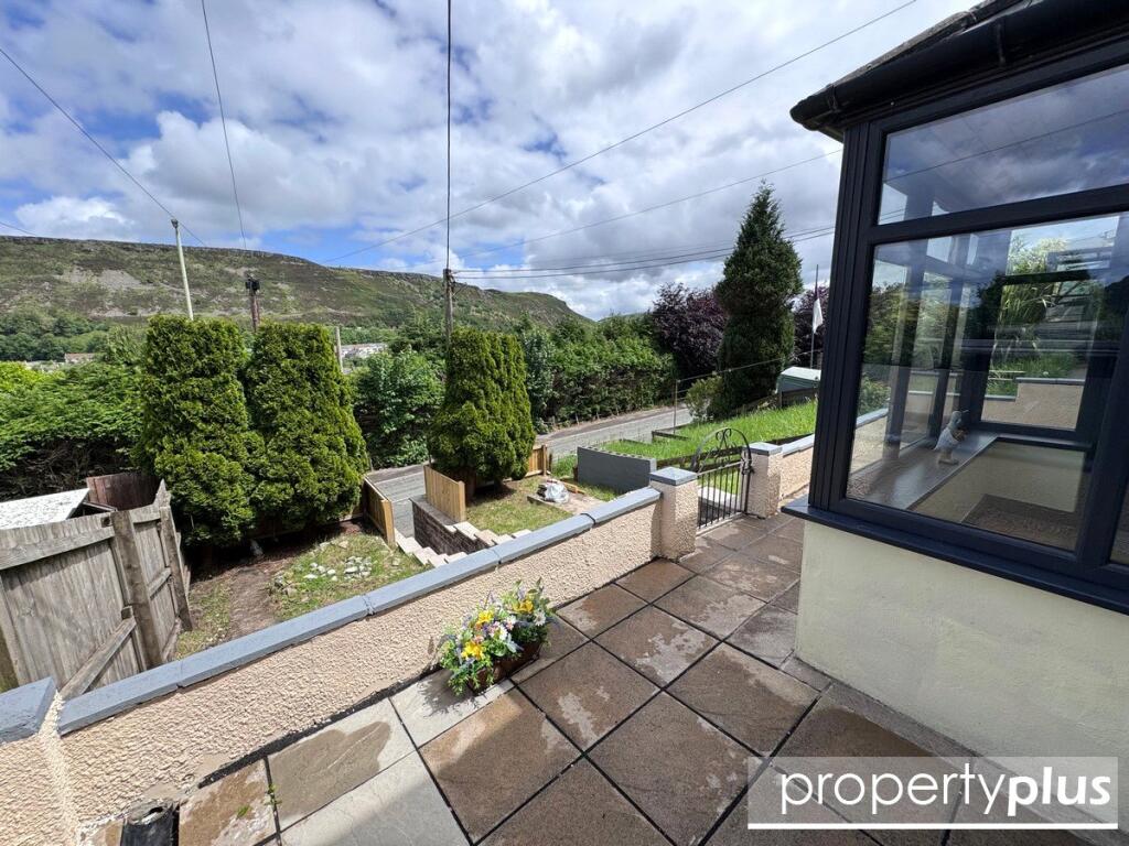 House in Tonypandy, Tonyrefail - View 3