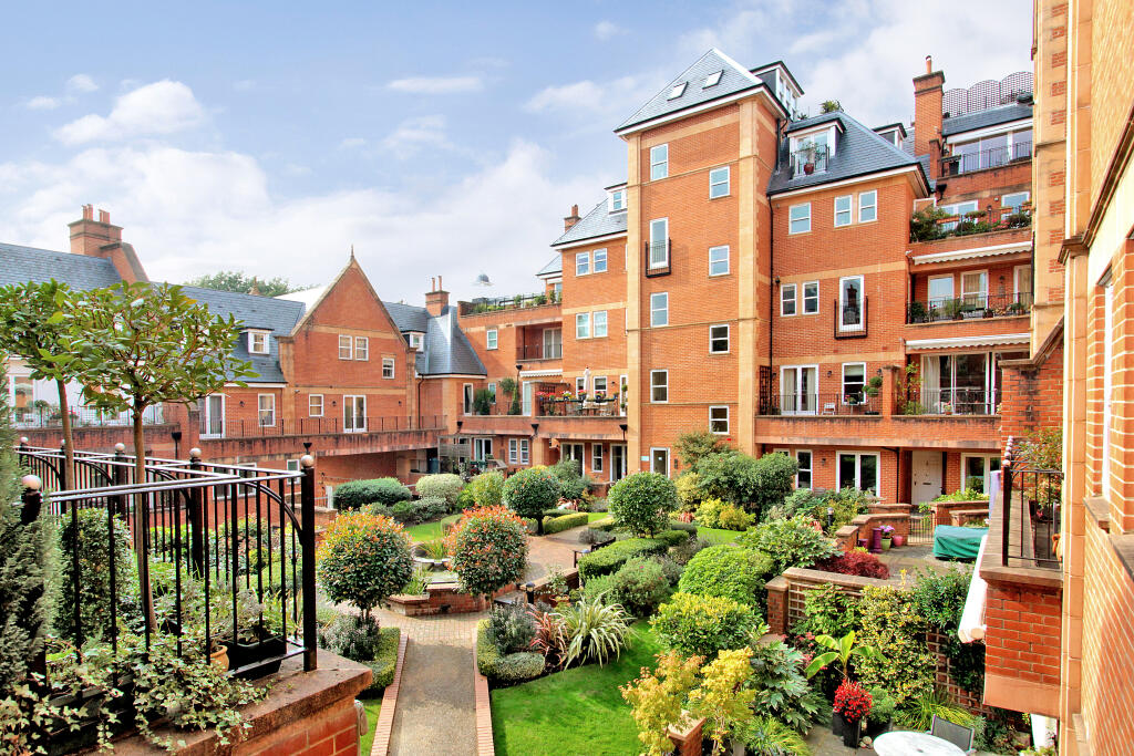 Main image of property: London Road, Tunbridge Wells, TN1