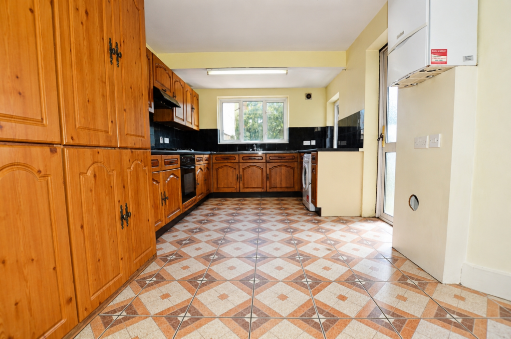 House in London, Little Ilford - View 5