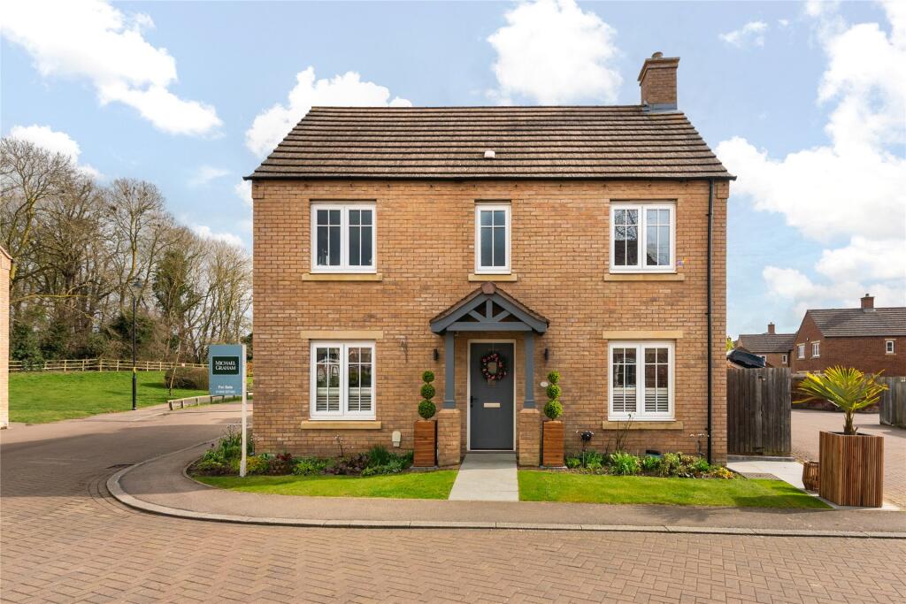 4-bed detached on Roman View, Deanshanger, Milton Keynes, Northamptonshire, MK19, £550,000