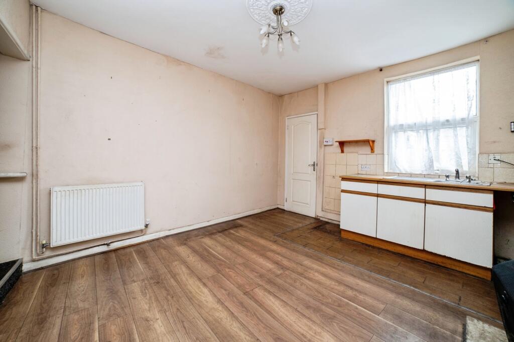 House in Nottingham - View 5